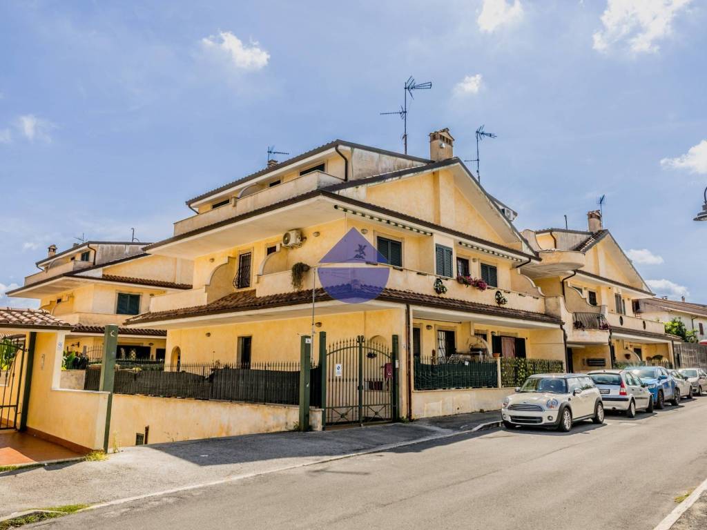 appartamento in vendita a Lariano