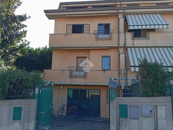 casa indipendente in vendita a Lariano