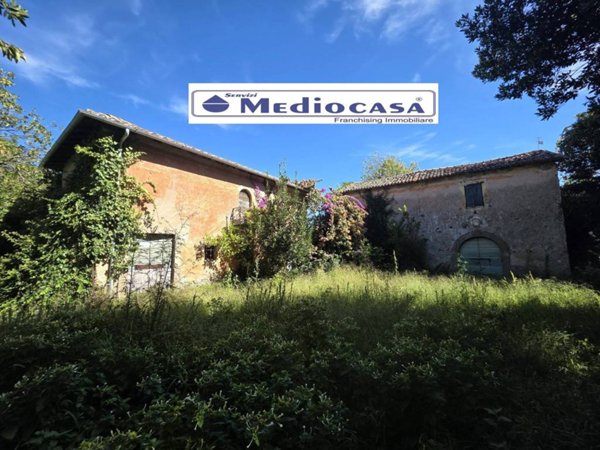 casa indipendente in vendita a Lariano