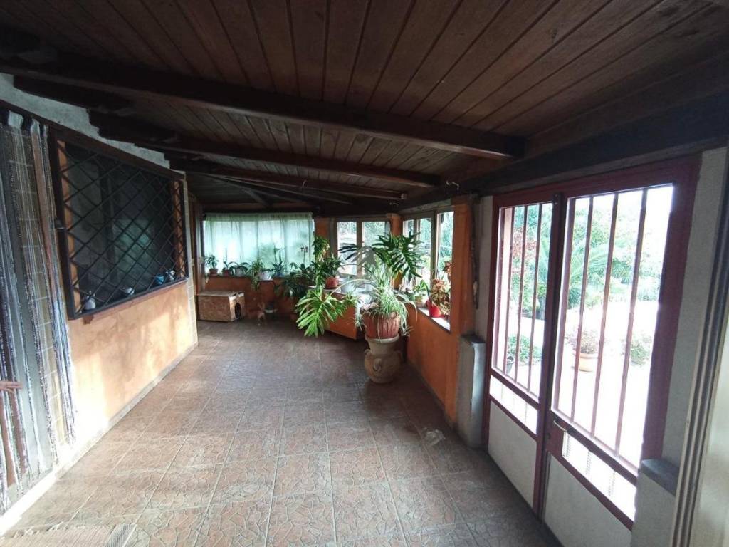 casa indipendente in vendita a Lariano