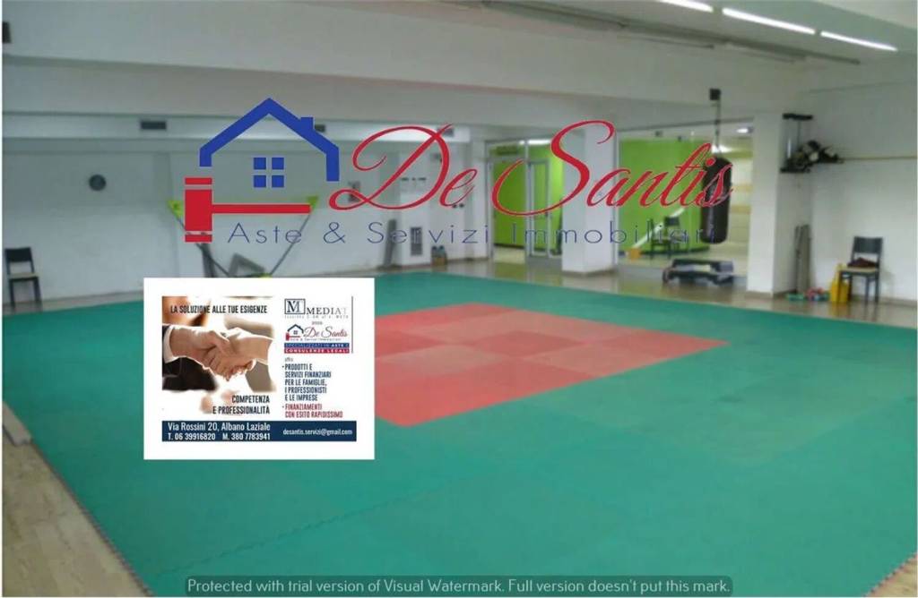 locale commerciale in vendita a Lariano