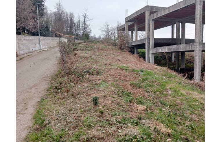 terreno edificabile in vendita a Lariano