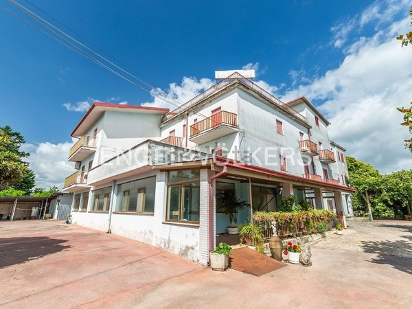 rudere in vendita a Lariano