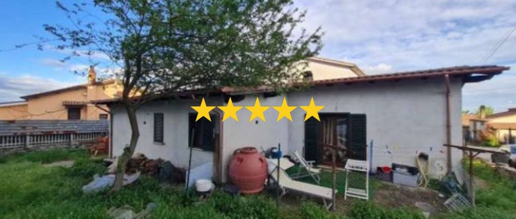 casa indipendente in vendita a Lariano