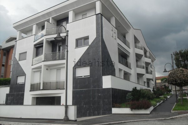 appartamento in vendita a Lariano