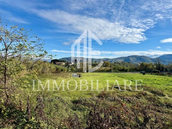 terreno edificabile in vendita a Lariano