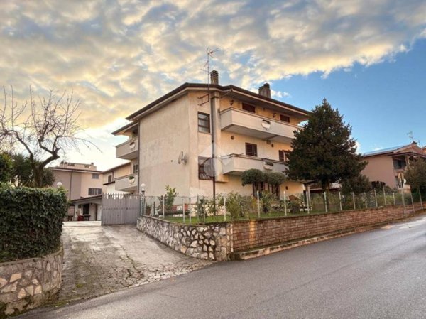 appartamento in vendita a Lariano