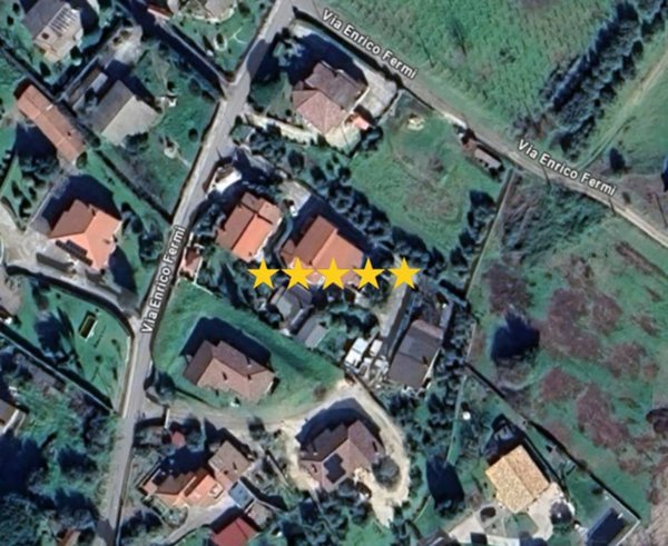 casa indipendente in vendita a Lariano