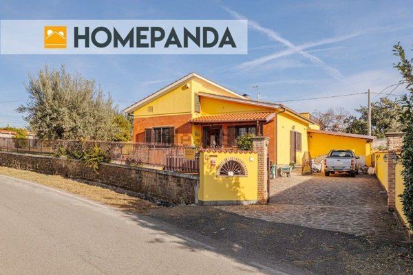 casa indipendente in vendita a Lariano