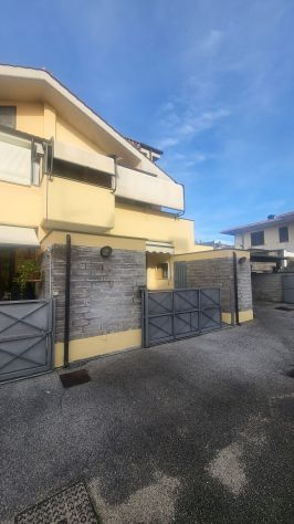 casa indipendente in vendita a Lariano