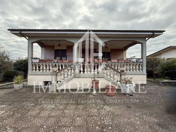 casa indipendente in vendita a Lariano