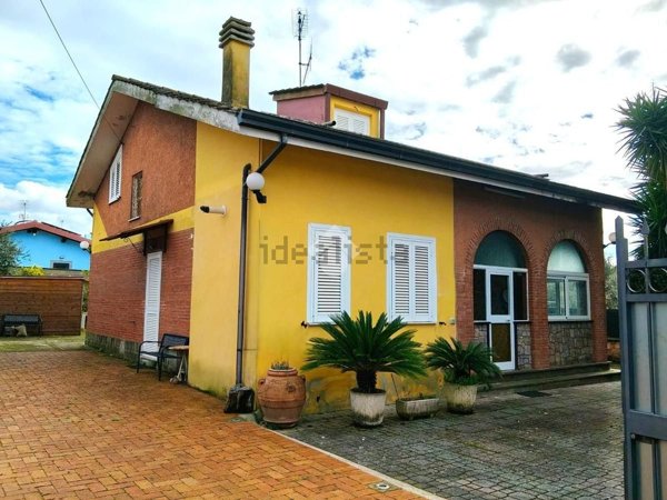 casa indipendente in vendita a Lariano