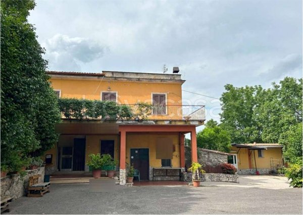 casa indipendente in vendita a Lariano