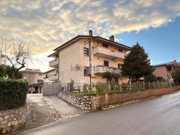 appartamento in vendita a Lariano