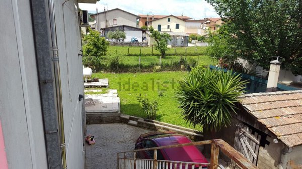 casa indipendente in vendita a Lariano