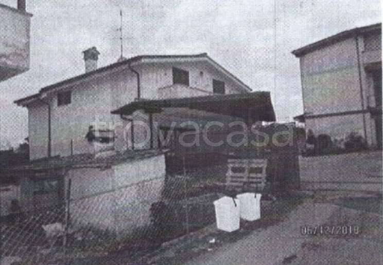 casa indipendente in vendita a Lariano