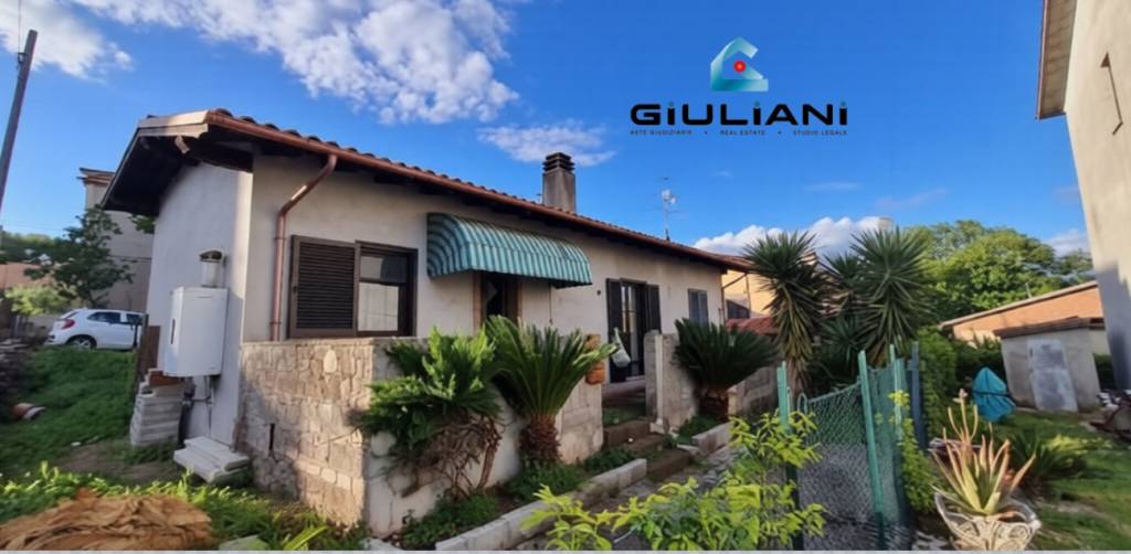 casa indipendente in vendita a Lariano