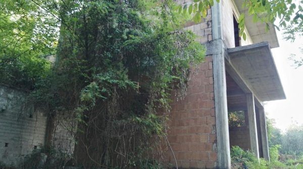 casa indipendente in vendita a Lariano