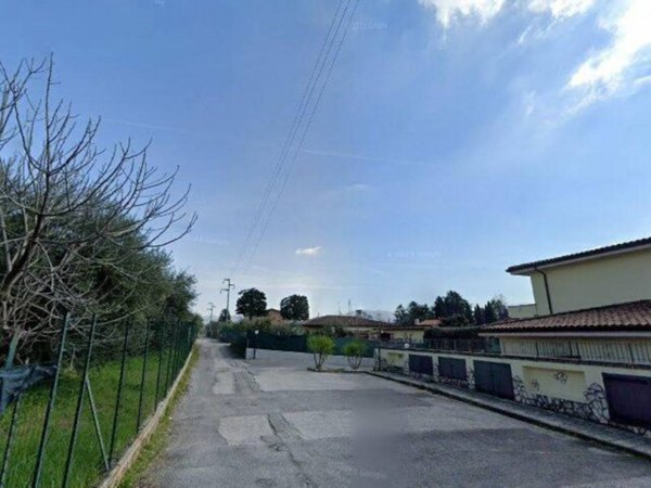 terreno edificabile in vendita a Lariano