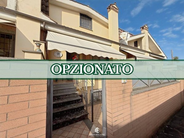 casa indipendente in vendita a Lariano