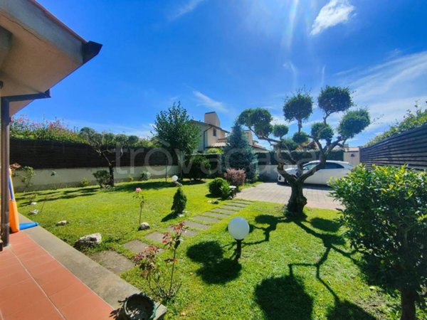 casa indipendente in vendita a Lariano