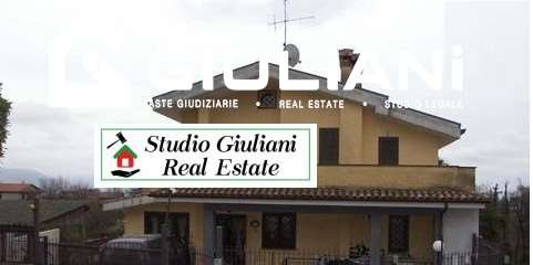 casa indipendente in vendita a Lariano