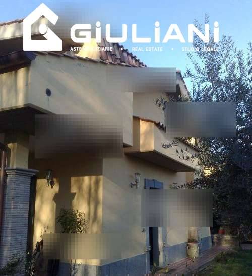 casa indipendente in vendita a Lariano