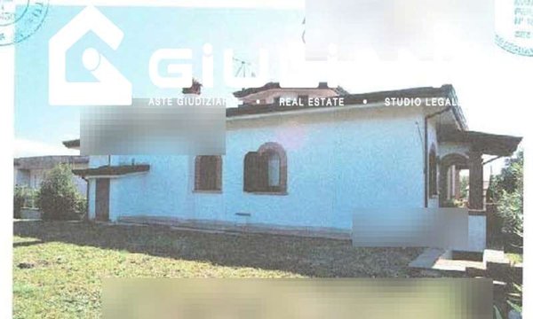 casa indipendente in vendita a Lariano