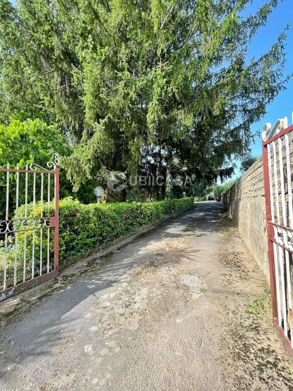 terreno edificabile in vendita a Lariano