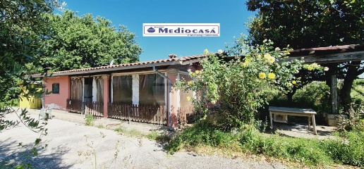 casa indipendente in vendita a Lariano