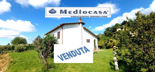 casa indipendente in vendita a Lariano