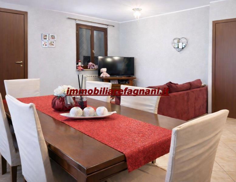 villa in vendita a Lariano
