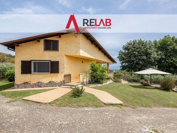 casa indipendente in vendita a Lariano