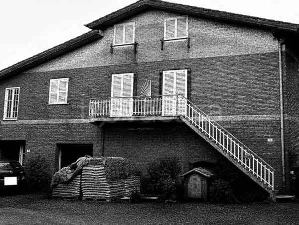 casa indipendente in vendita a Lariano