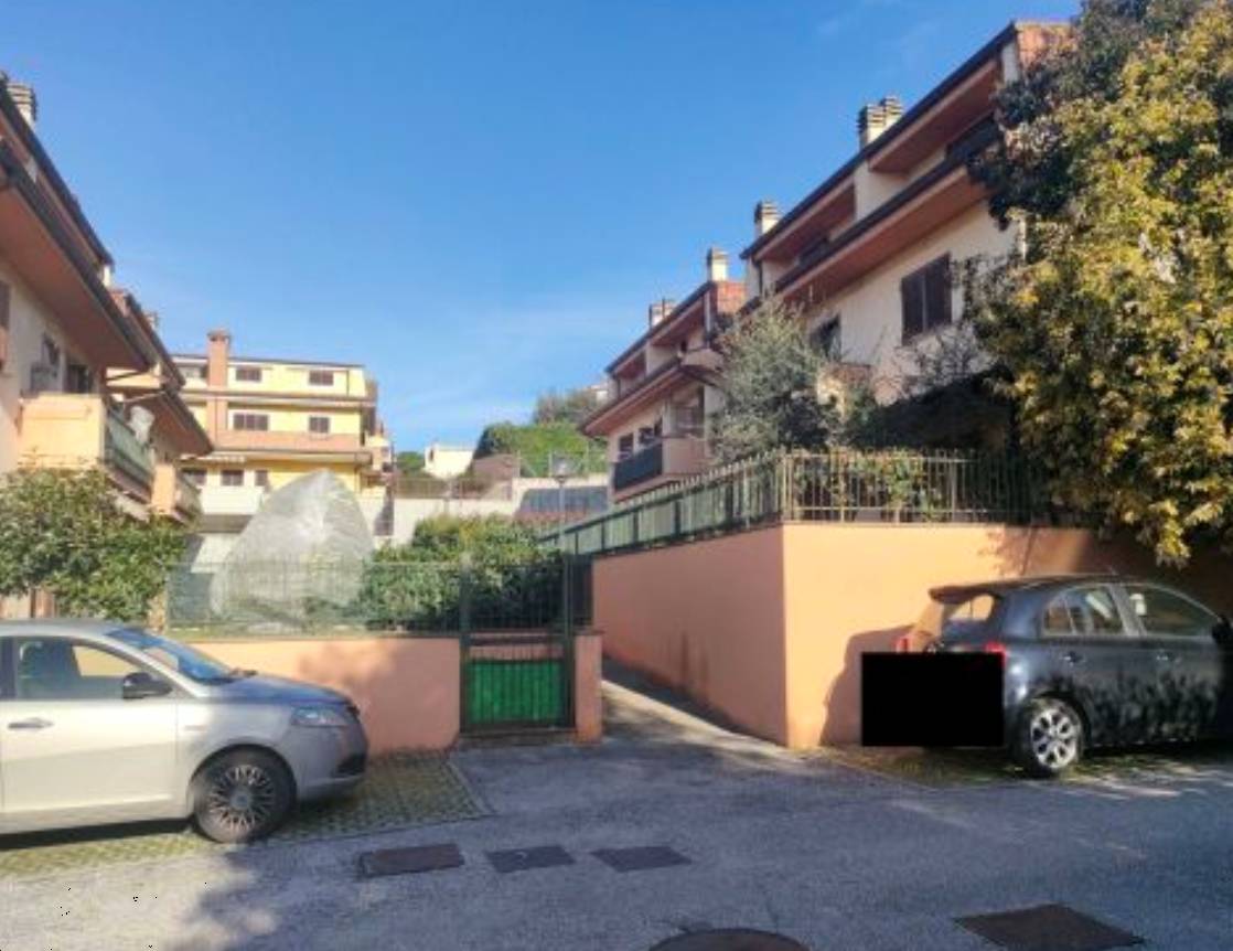 appartamento in vendita a Lariano