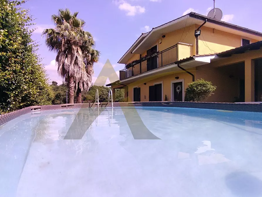 casa indipendente in vendita a Lariano