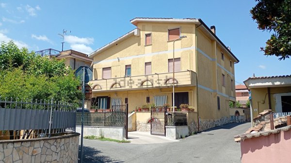 appartamento in vendita a Lariano