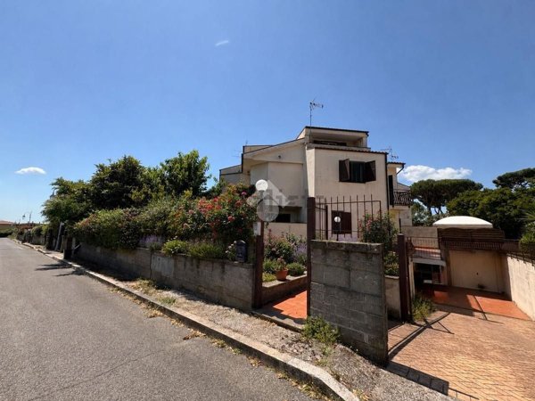 appartamento in vendita a Lariano