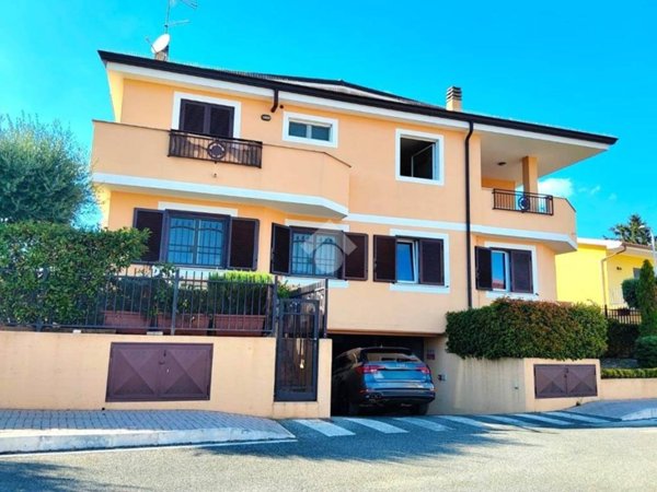 appartamento in vendita a Lariano