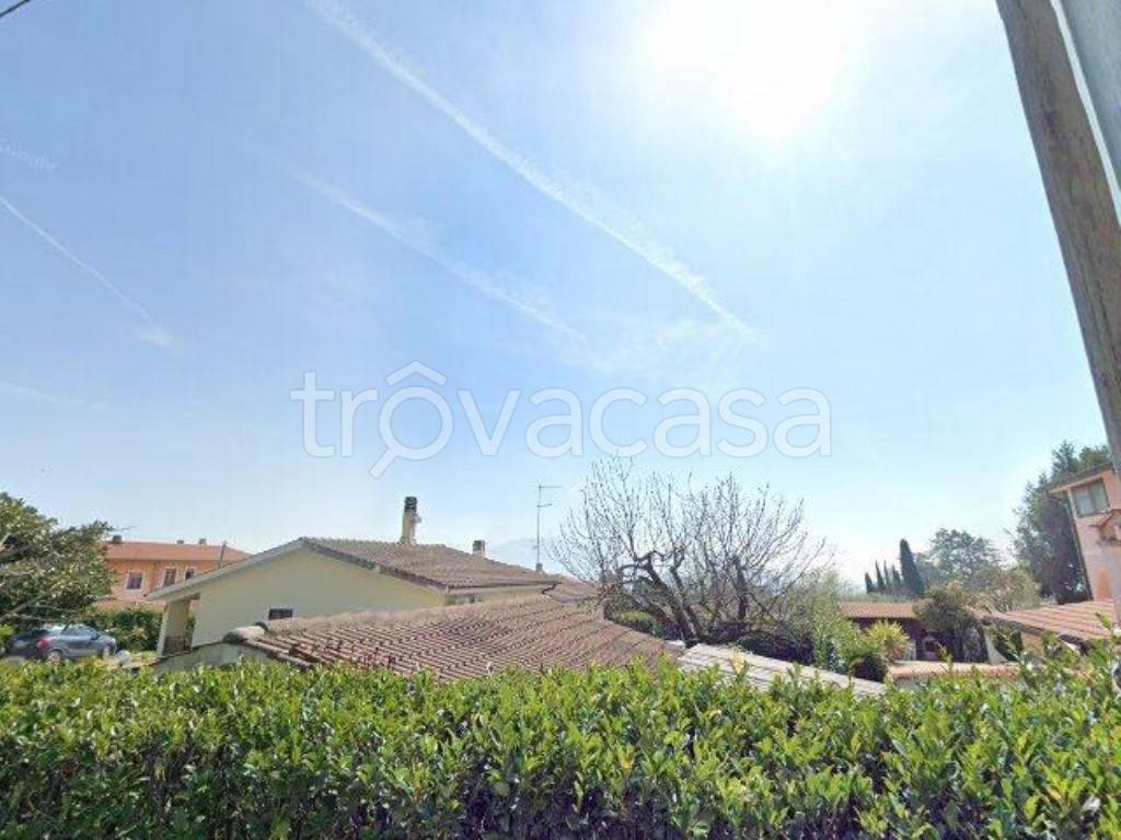 casa indipendente in vendita a Lariano