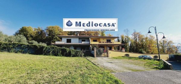 casa indipendente in vendita a Lariano