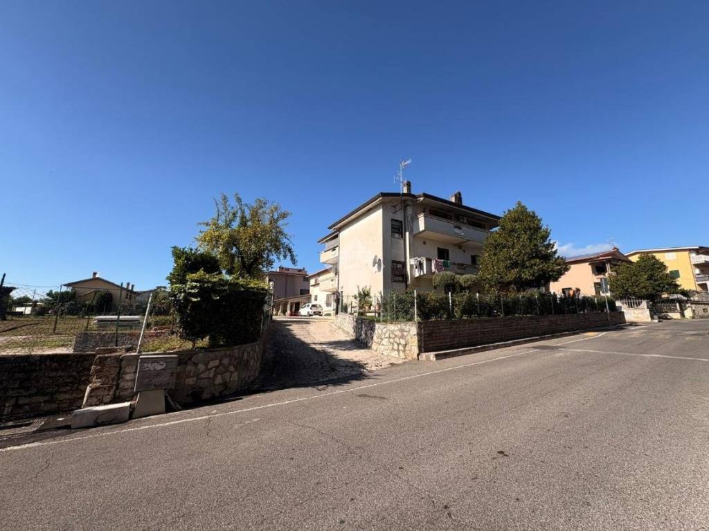 appartamento in vendita a Lariano