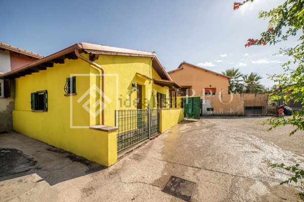 casa indipendente in vendita a Lariano