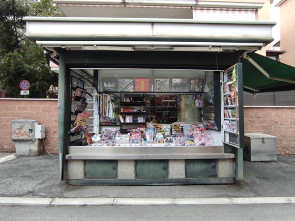 negozio in vendita a Ladispoli