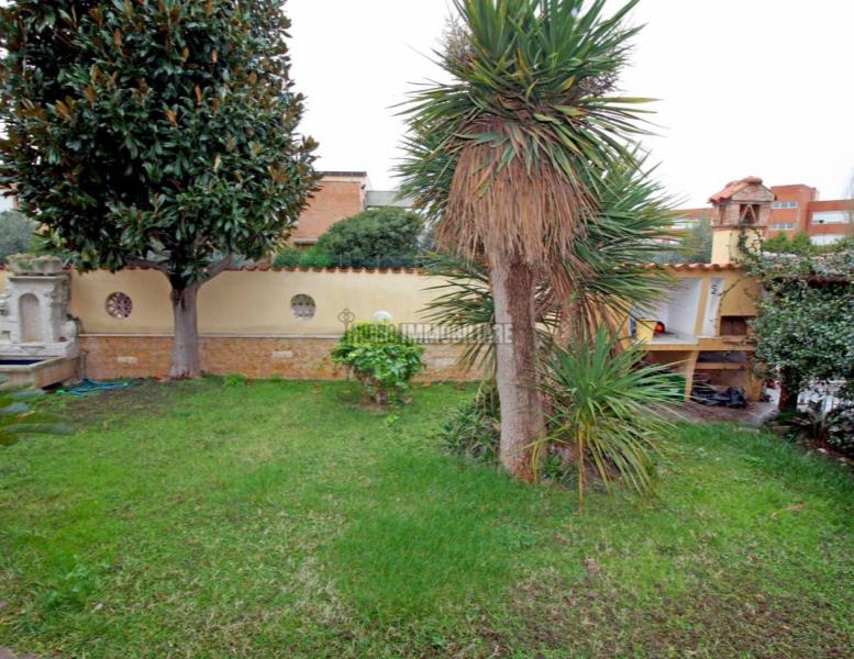 casa indipendente in vendita a Ladispoli
