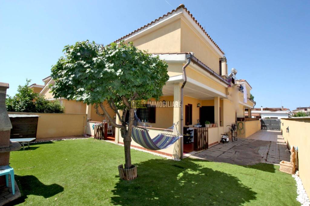 casa indipendente in vendita a Ladispoli