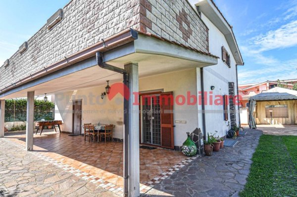 casa indipendente in vendita a Ladispoli