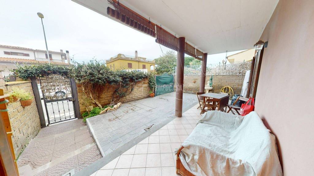 casa indipendente in vendita a Ladispoli