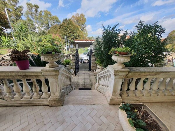 casa indipendente in vendita a Ladispoli