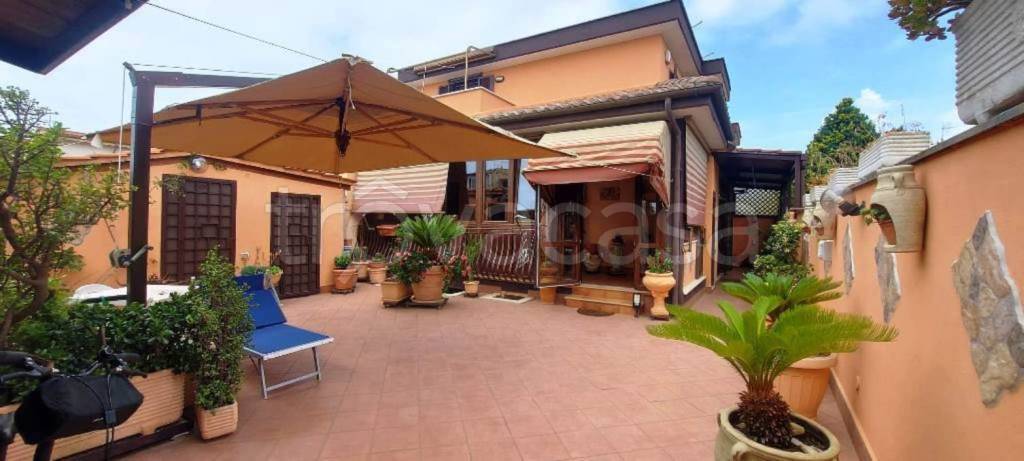 casa indipendente in vendita a Ladispoli